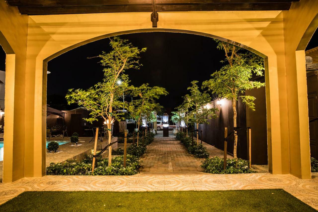 Monastery Suites Oranjestad Exterior photo